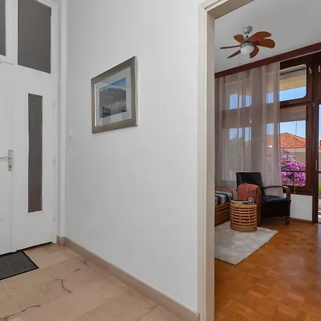 Appartamento Beach Apartments Makarska