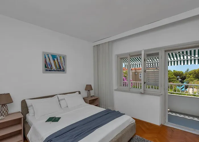 Beach Apartments * Makarska