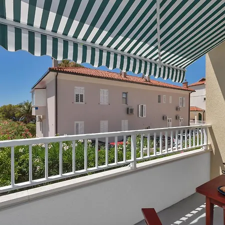 Beach Apartments Апартаменти Макарська