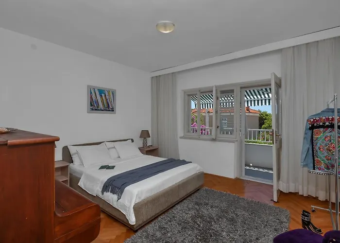 Beach Apartments * Makarska